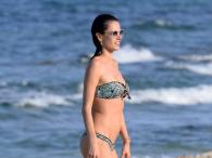 Alessandra Ambrosio w bikini na Ibizie